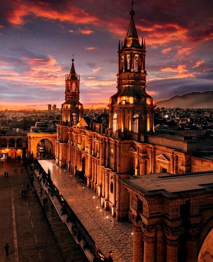 Catedral de Arequipa al atardecer